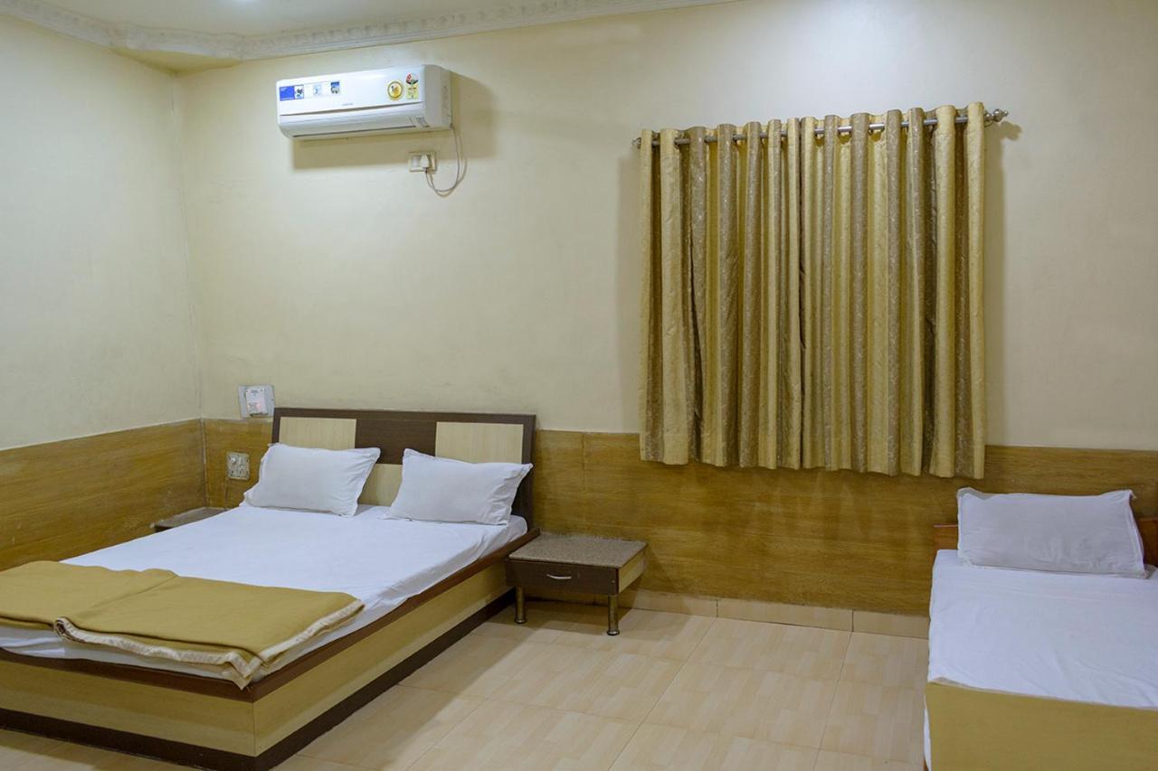 Hotel Mukesh Residency Πούνε Εξωτερικό φωτογραφία