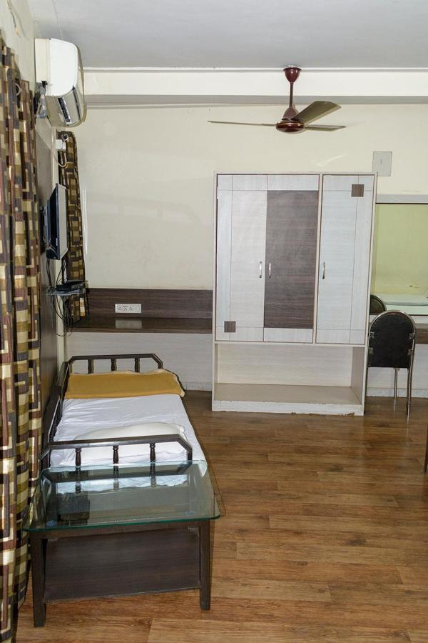Hotel Mukesh Residency Πούνε Εξωτερικό φωτογραφία