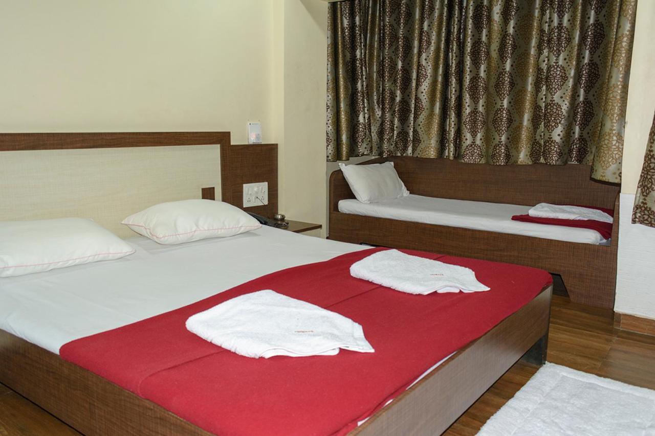 Hotel Mukesh Residency Πούνε Εξωτερικό φωτογραφία