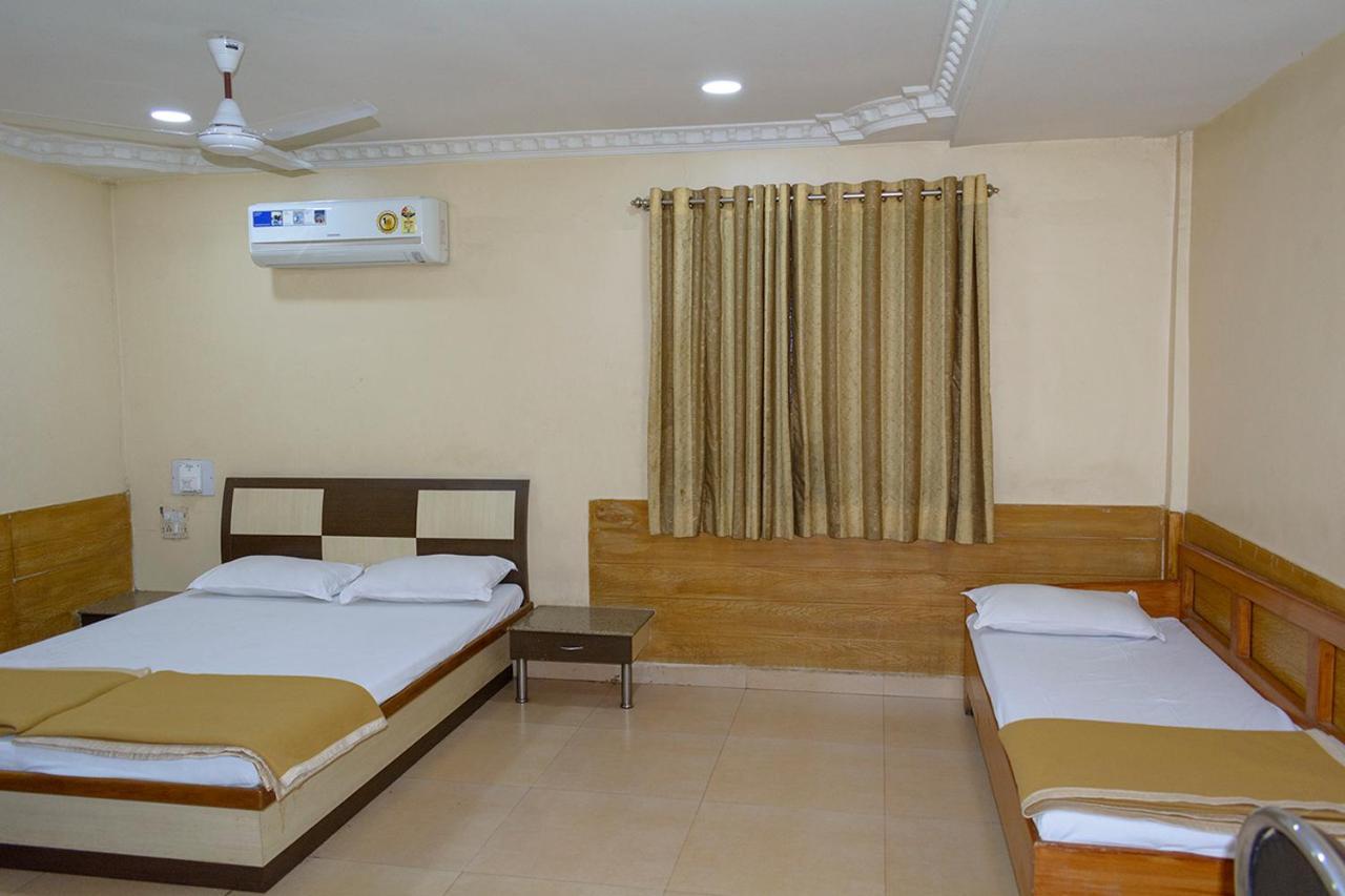 Hotel Mukesh Residency Πούνε Εξωτερικό φωτογραφία