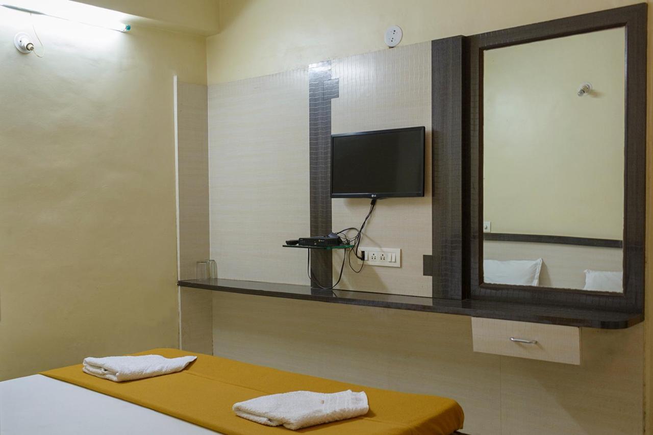 Hotel Mukesh Residency Πούνε Εξωτερικό φωτογραφία