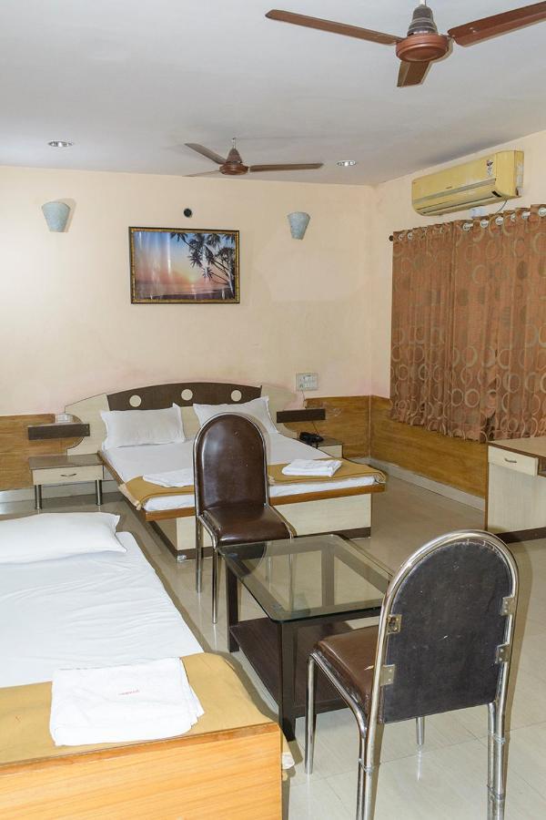 Hotel Mukesh Residency Πούνε Εξωτερικό φωτογραφία