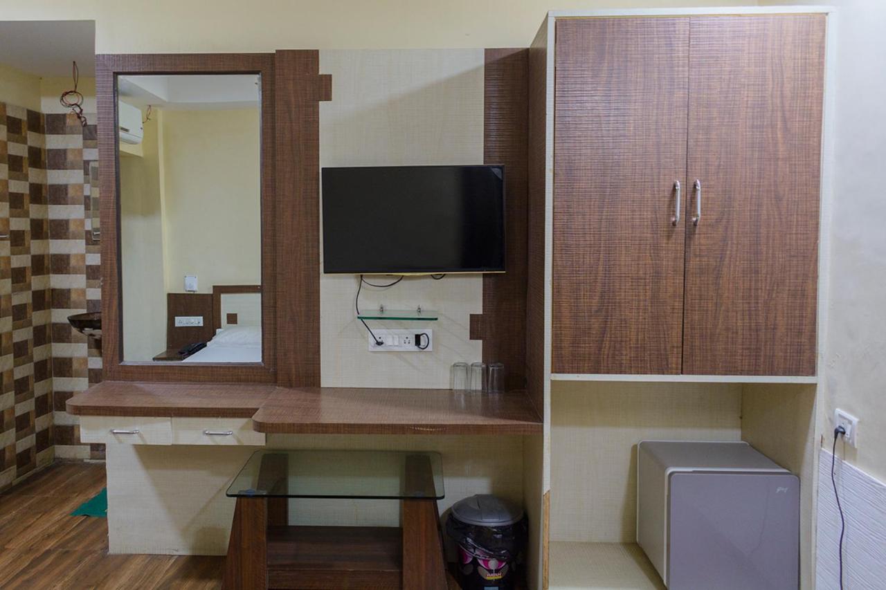 Hotel Mukesh Residency Πούνε Εξωτερικό φωτογραφία